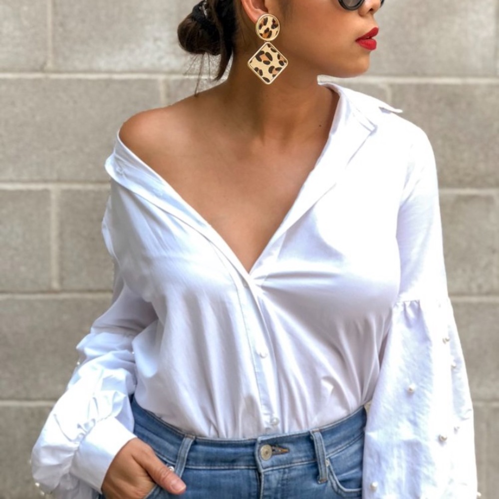 Zara Balloon sleeve pearl button down
